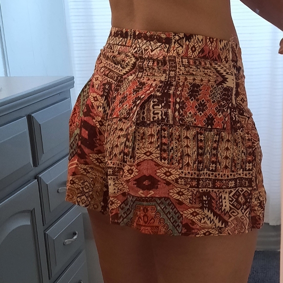 Forever21 Boho Shorts - Picture 4 of 4